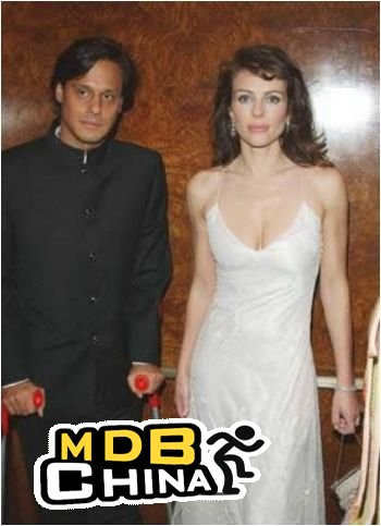 伊莉莎白·赫莉57979