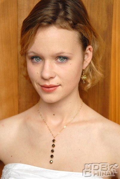 索拉·伯奇124798